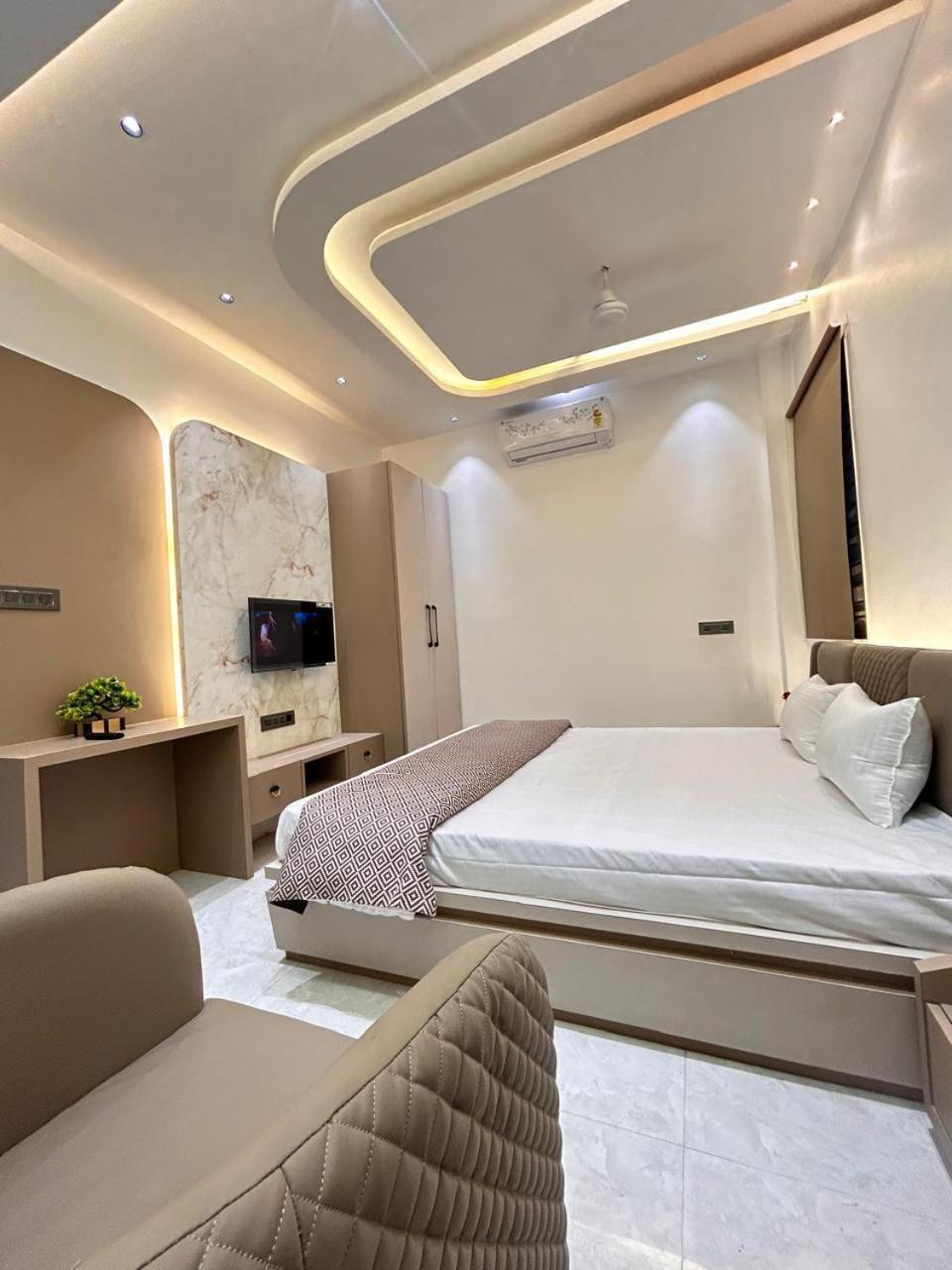 Hotel Sleep Inn Indore Eksteriør billede